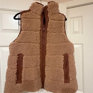 Tuckernuck Cozy Tan Sherpa Vest
